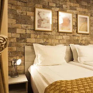 Place By Hmg Hotell