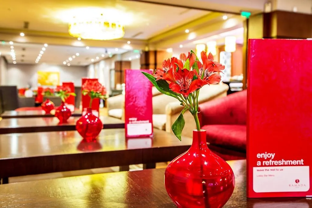 Ramada By Wyndham Sofia City Center Болгария