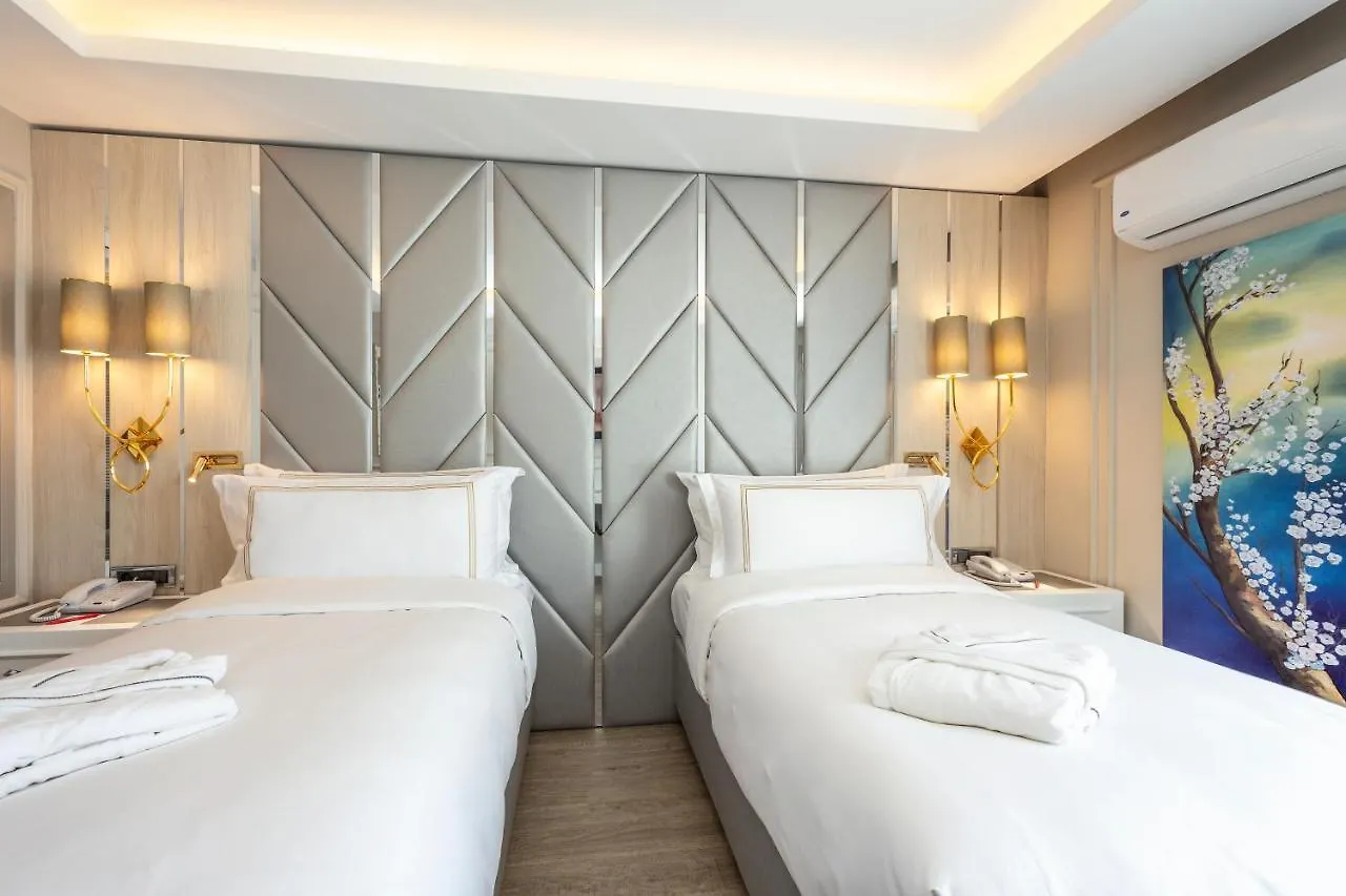 Ramada By Wyndham Sofia City Center Hotel